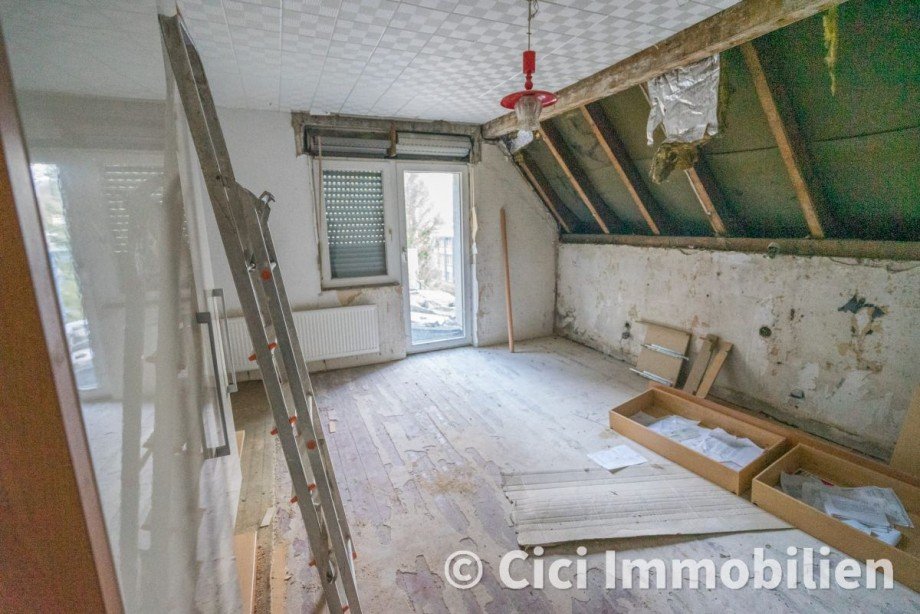 19. Zimmer 1 OG Zweifamilienhaus Schalksm�hle