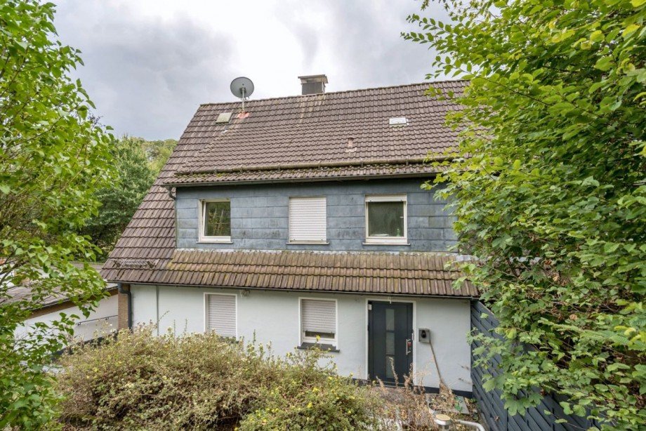 03 Rueckansicht Hauseingang Haus Meinerzhagen