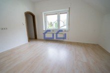 13.1OG Schlafzimmer Ein Haus mit Geschichte: Gepflegtes Zweifamilienhaus mit Potenzial in ruhiger Sackgasse
