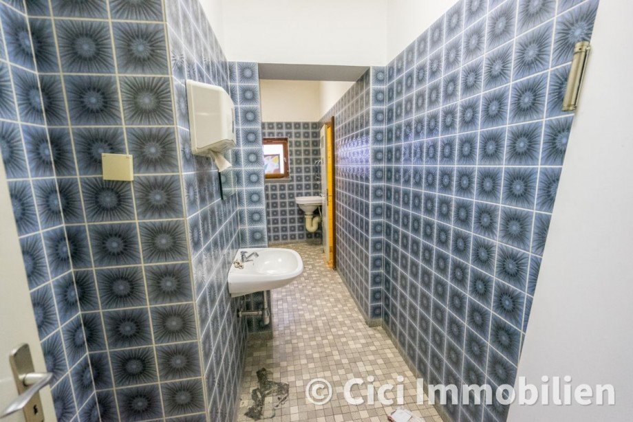 11. WC Herren Mehrfamilienhaus Neuenrade