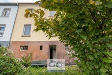 5. Ansicht Haus mit zwei Wohnungen, Garten und Entwicklungspotenzial