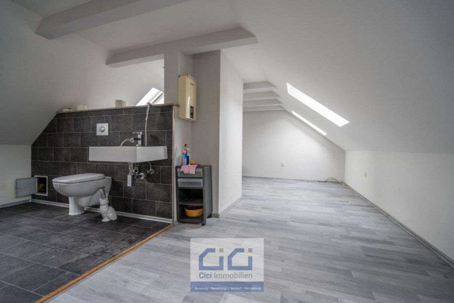 8. Dachgeschoss Zweifamilienhaus Altena