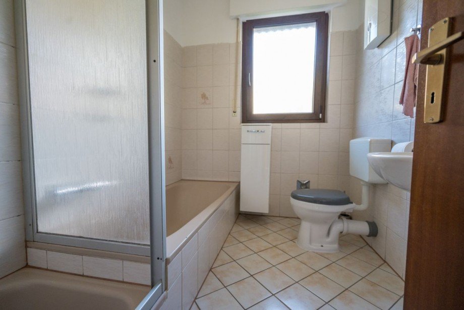 11 Badezimmer Badewanne Dusche Maisonettewohnung Altena