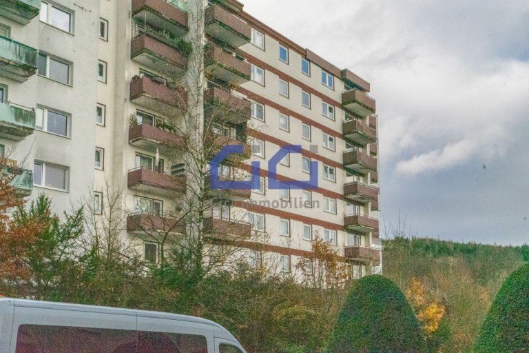 01 Aussenansicht Gebaeude L�denscheid Etagenwohnung Modernisierte 3-Zimmer-Wohnung mit Balkon in ruhiger Lage von L�denscheid