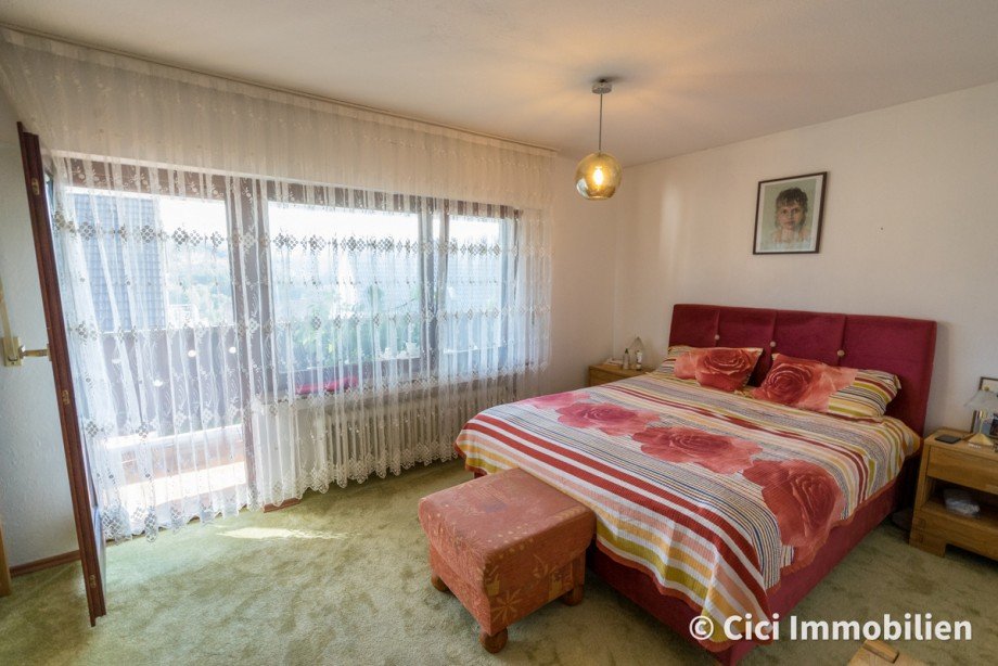 14. EG Elternschlafzimmer Zweifamilienhaus Herscheid