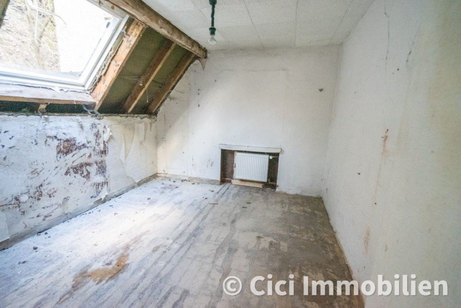 20. Zimmer 2 OG Zweifamilienhaus Schalksm�hle