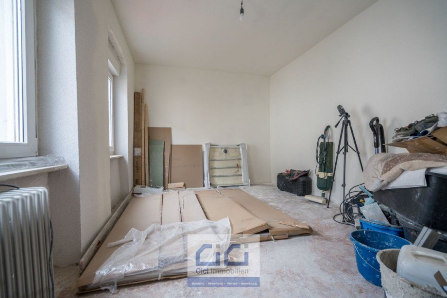 12. 1OG Schlafzimmer Zweifamilienhaus Altena