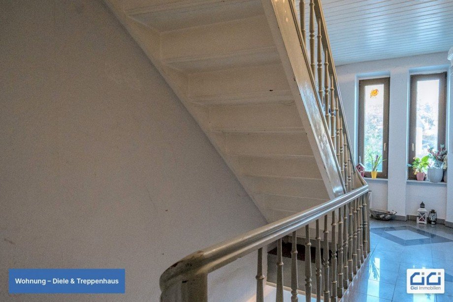 23 Wohnung Diele und Treppenhaus Hotels L�denscheid