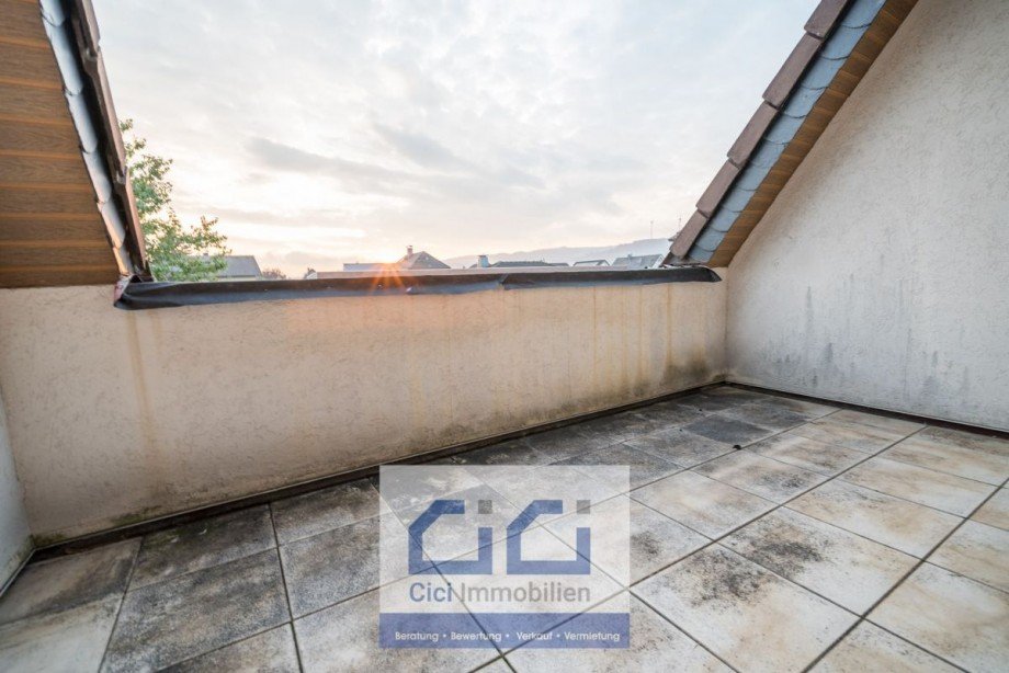 24 Balkon DG mit Weitblick min Einfamilienhaus Neuenrade