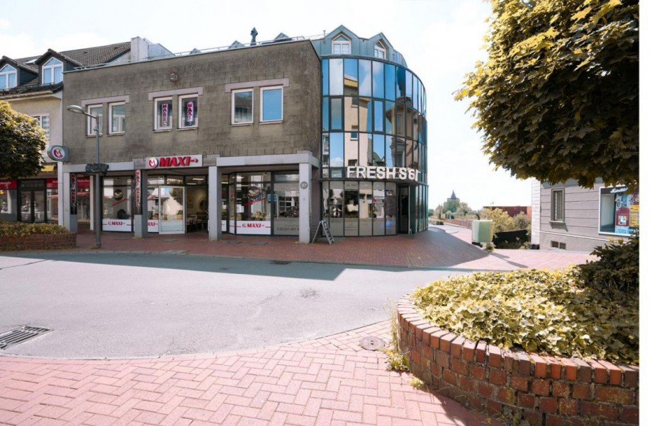 02 Strassenansicht Eckgebaeude Einzelhandel L�denscheid