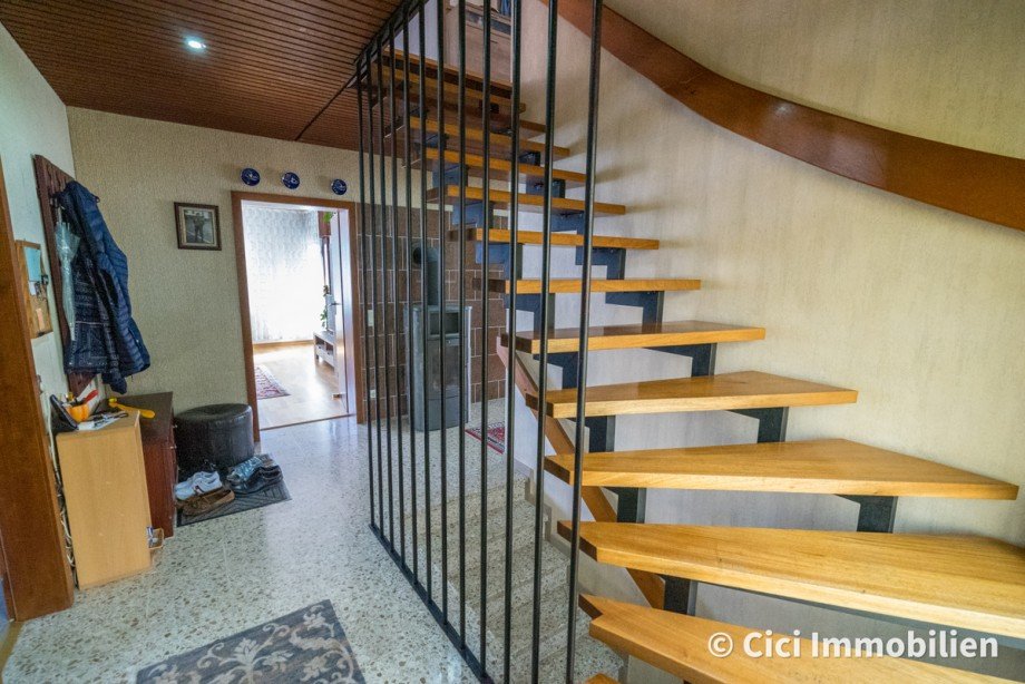 17. EG Diele Zweifamilienhaus Herscheid