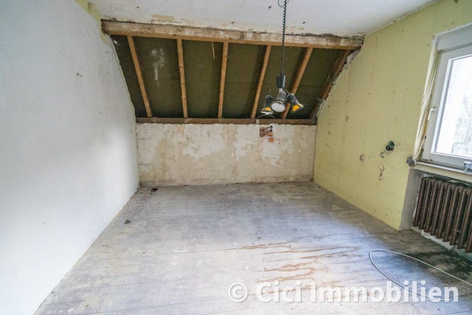 21. Zimmer 3 OG Zweifamilienhaus Schalksm�hle