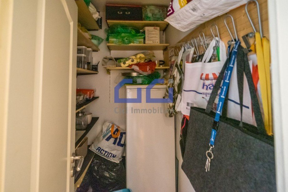 09 Abstellraum mit Stauraum min Etagenwohnung L�denscheid