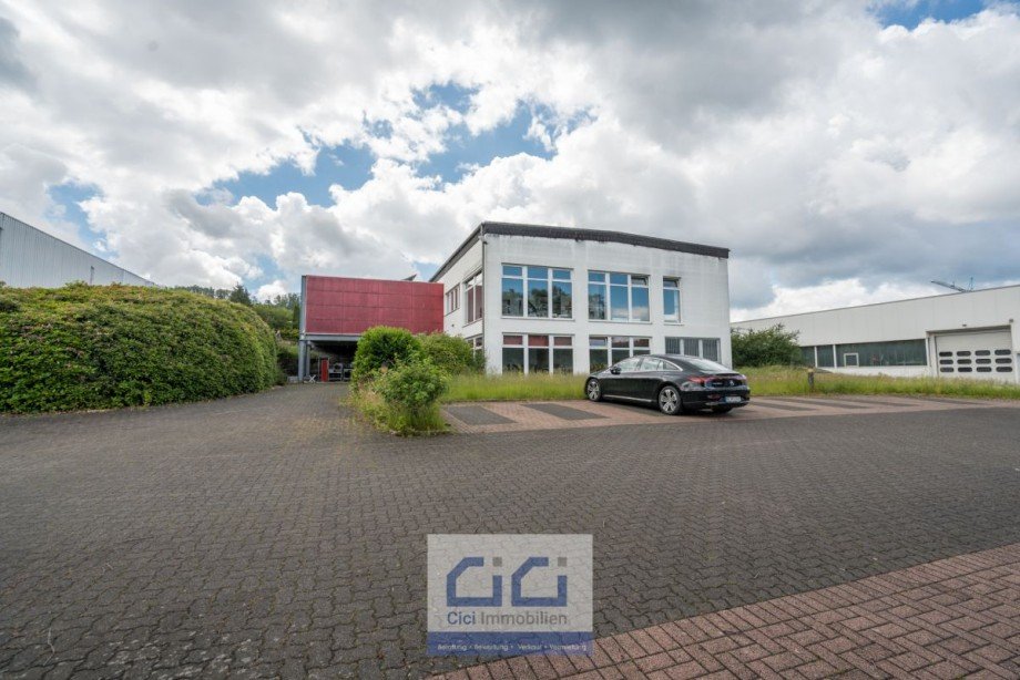 9 Halle Neuenrade