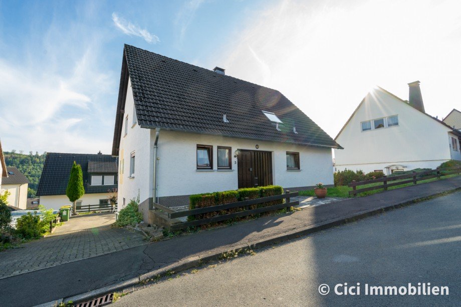 3. Frontansicht Zweifamilienhaus Herscheid