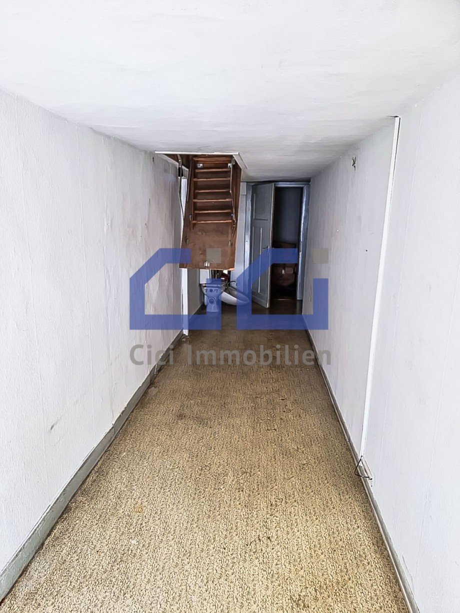 Diele 1 Dachgeschosswohnung Werdohl