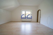 15.1OG Esszimmer Ein Haus mit Geschichte: Gepflegtes Zweifamilienhaus mit Potenzial in ruhiger Sackgasse