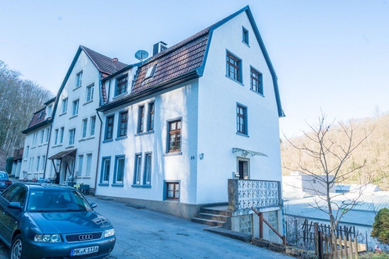 1 Altena Zweifamilienhaus Vielseitiges 2-3 Familienhaus mit Wohlf�hlcharakter