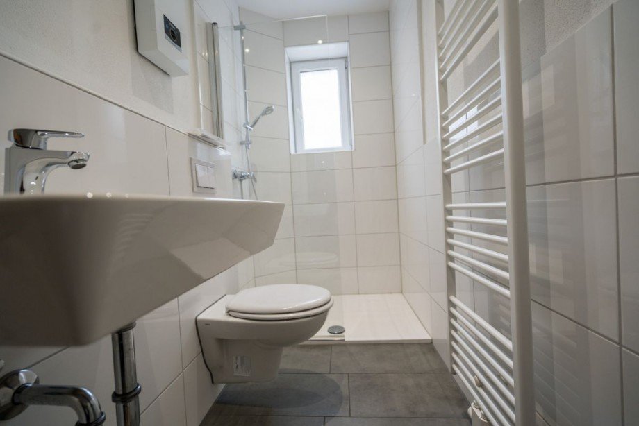 13. Badezimmer mit Dusche Mehrfamilienhaus Nachrodt-Wiblingwerde