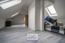 7.Dachgeschoss Haus mit zwei Wohnungen, Garten und Entwicklungspotenzial