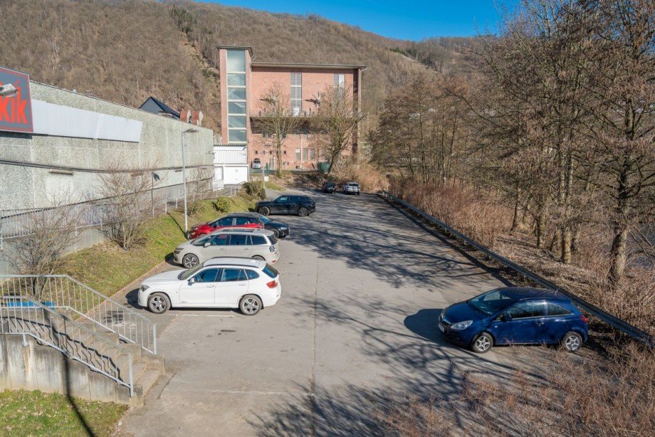 19 Parkplatz an der Lenne Haus Werdohl